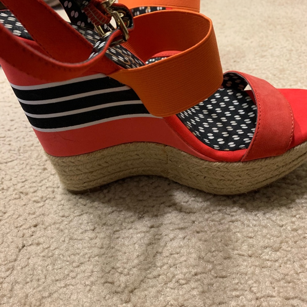 Jessica Simpson sz 8 coral & orange strap wedges